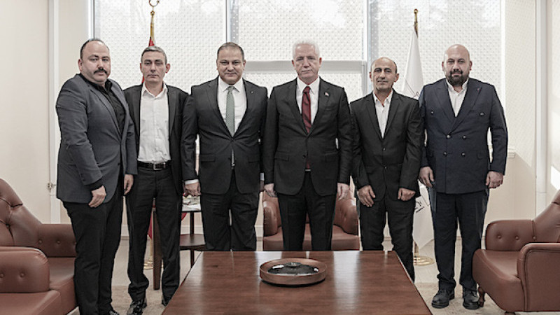 Maltepeli esnaflardan Vali Davut Gül’e ziyaret