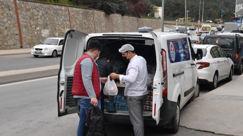 Maltepe’de 13 bin haneye gıda yardımı