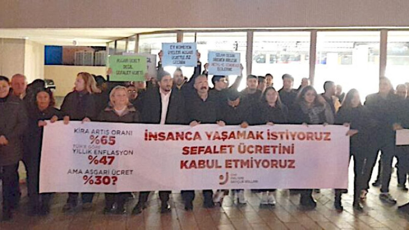 CHP Maltepe Gençlik Kollarından asgari ücret tepkisi