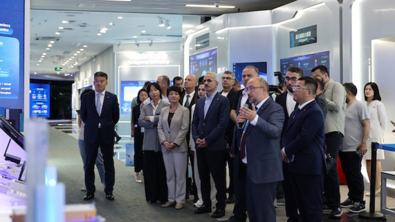Bakan’dan stratejik ziyaret 