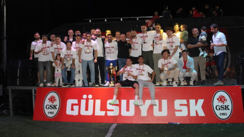 Gülsuyuspor, “Kupa”yı kutladı
