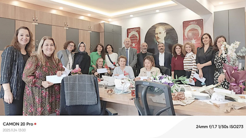 Halet Ataş’tan çok özel  kutlama