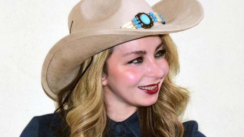 Atike’den  '10 Dilde 10 Şarkı'